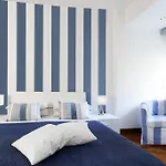 Vanna Apartment