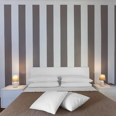 Vanna Apartment *